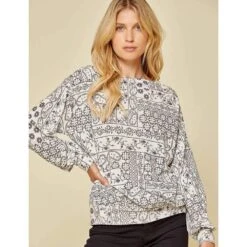 Andrée Womens Printed Knit Sweater